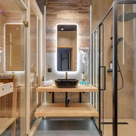 Granary Island Sauna By Comfort